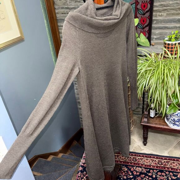 Artisan NY 100% Fine Merino Wool Dark Grey Cowl Neck Sweater Dress Size Small - Picture 4 of 10